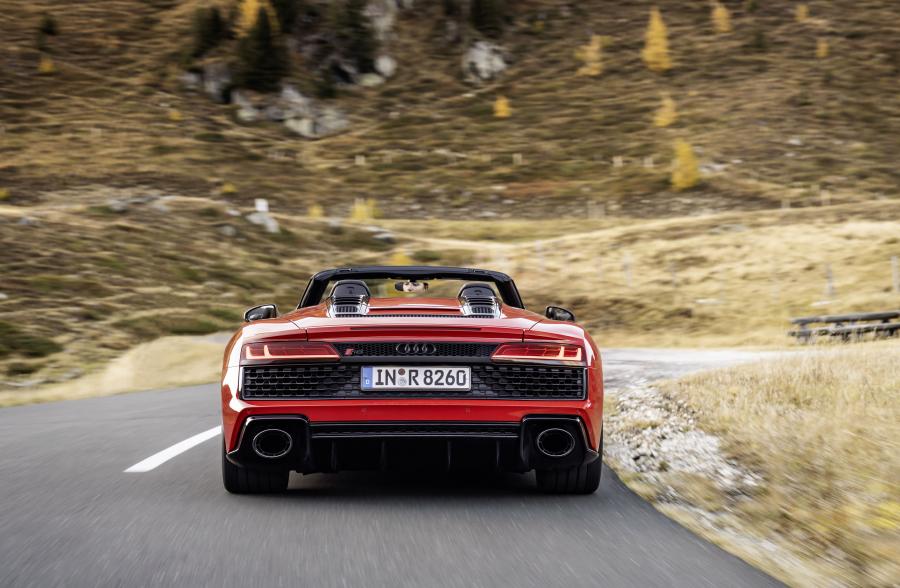  Audi R8 V10 RWD Spyder 2019 года  (WW) (фото 10 из 36)